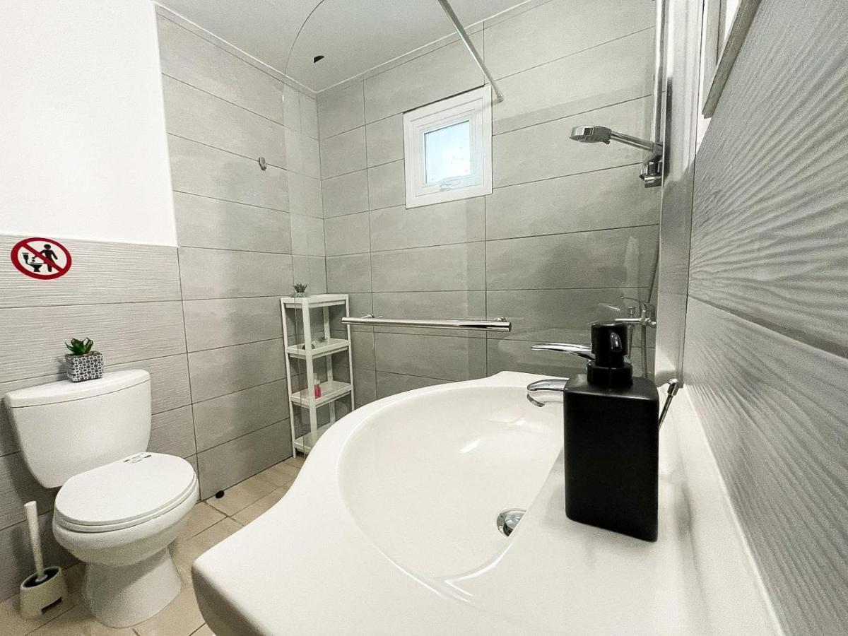 Serena'S 2-Br Apartment In Larnaca Luaran gambar