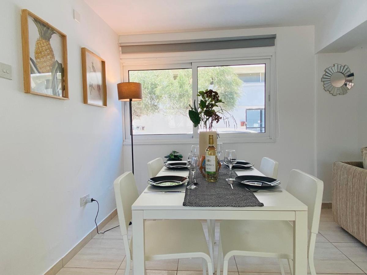 Serena'S 2-Br Apartment In Larnaca Luaran gambar